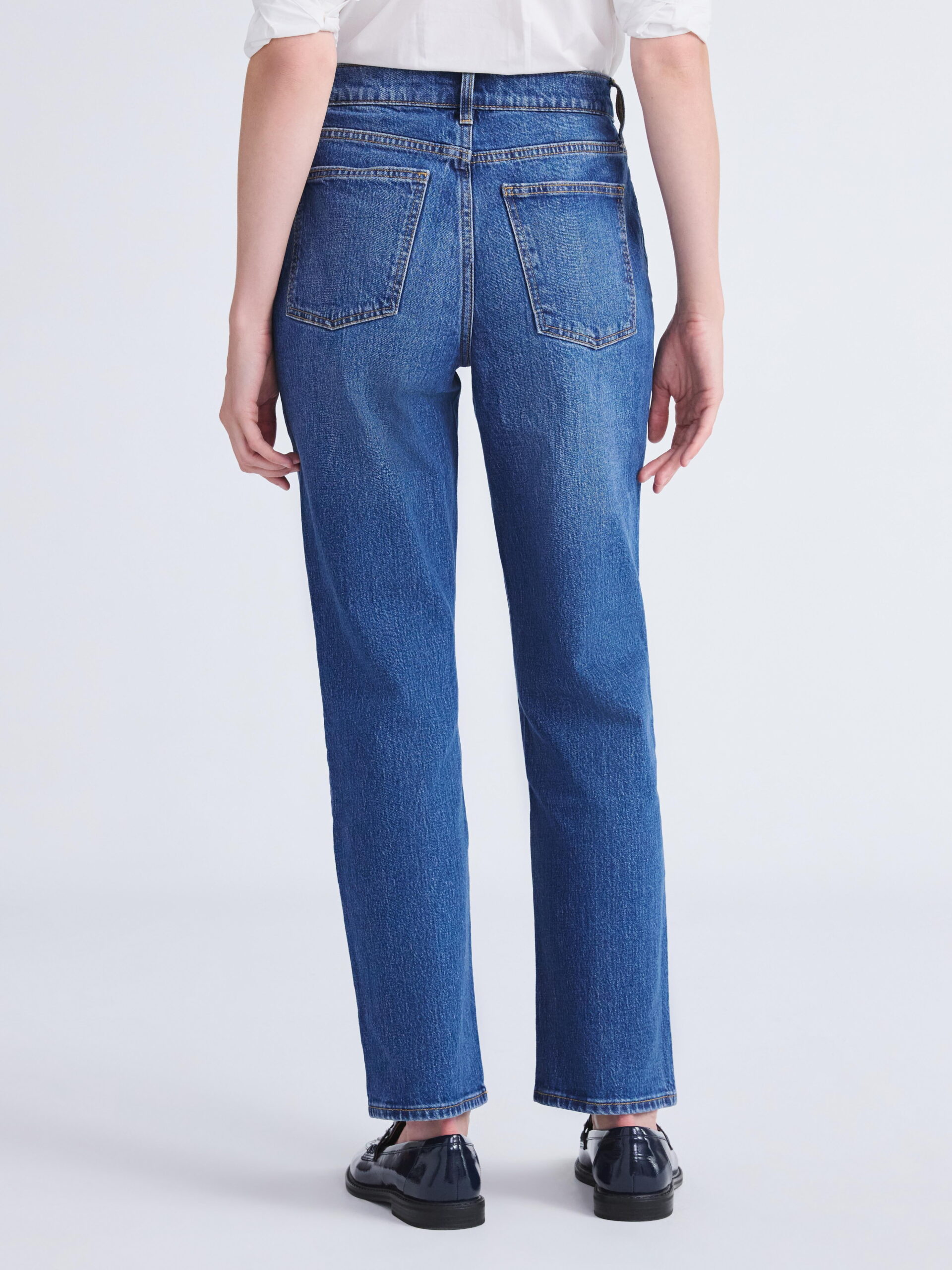 Free Assembly Women's and Women's Plus High Rise Straight Jeans, 30" Inseam, Sizes 0-26W - Image 3