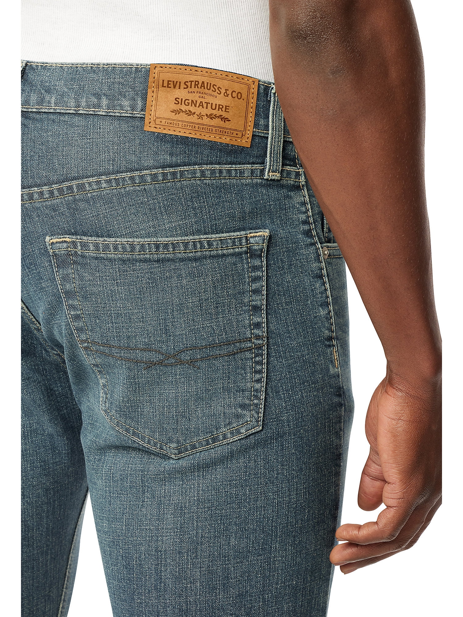 Levi Strauss Signature Men's and Big and Tall Bootcut Jeans - Image 5