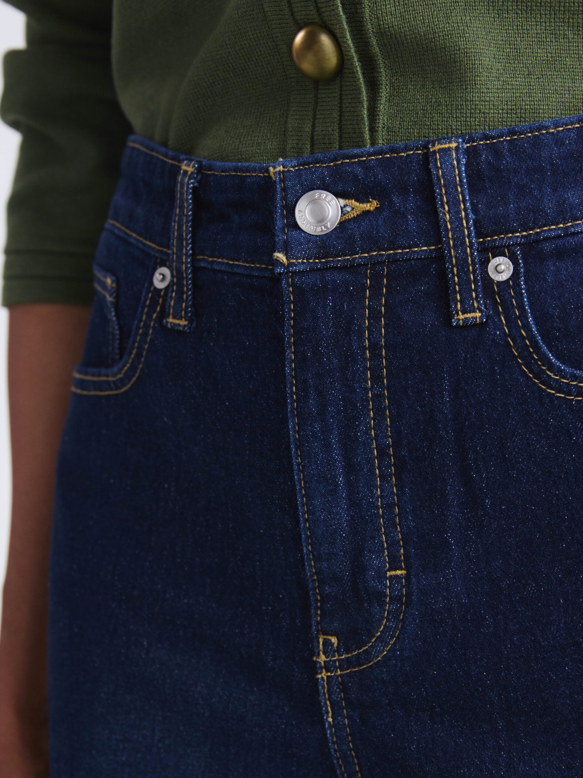 Free Assembly Women's High Rise Full Length Wide Leg Jeans, 30" Inseam, Sizes 0-26W - Image 4