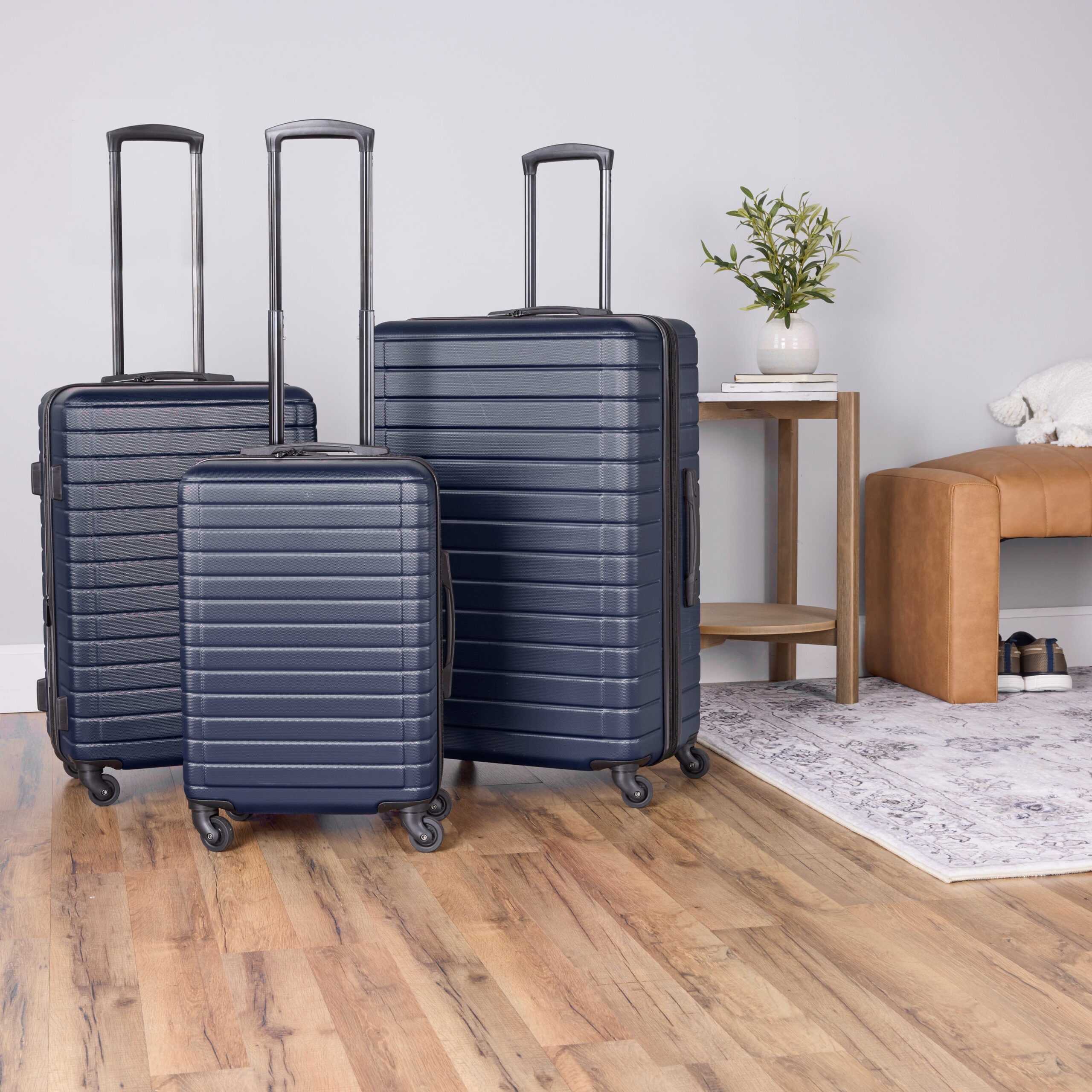 Protégé Vacationer 20-inch Carry-on Expandable Hardside Luggage With 360-Spinner Wheels and Divider Pockets, Navy Cove - Image 3